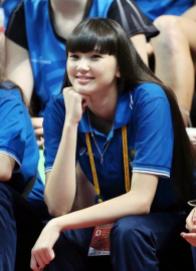 duduk-dan-senyum-Sabina-Altynbekova